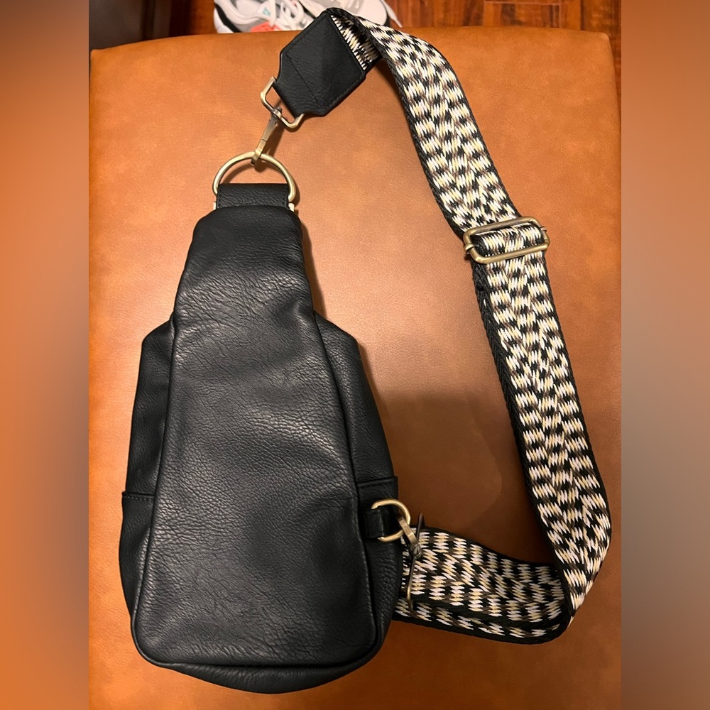 Urban outfitters crossbody bag